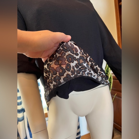 AGB Cheetah Print Layered Look Sweater Black Size Large - Picture 8 of 12